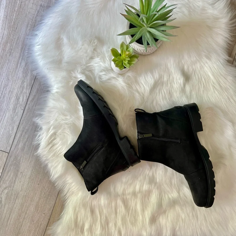 SOREL | Waterproof, Zip Leather Chelsea Boots - Picture 4 of 11